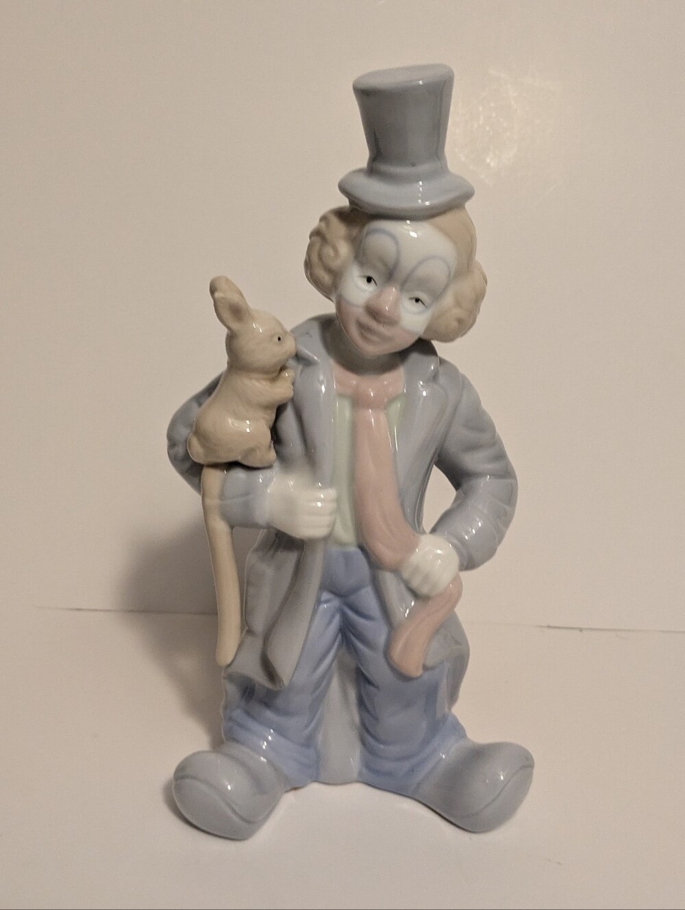 Clown Figurine with Rabbit Top Hat & Cane Light Blue ans Pink Scarf Vintage